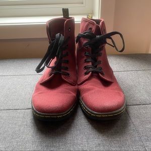 Dr. Martens Shoreditch Canvas Boot Women’s US 9